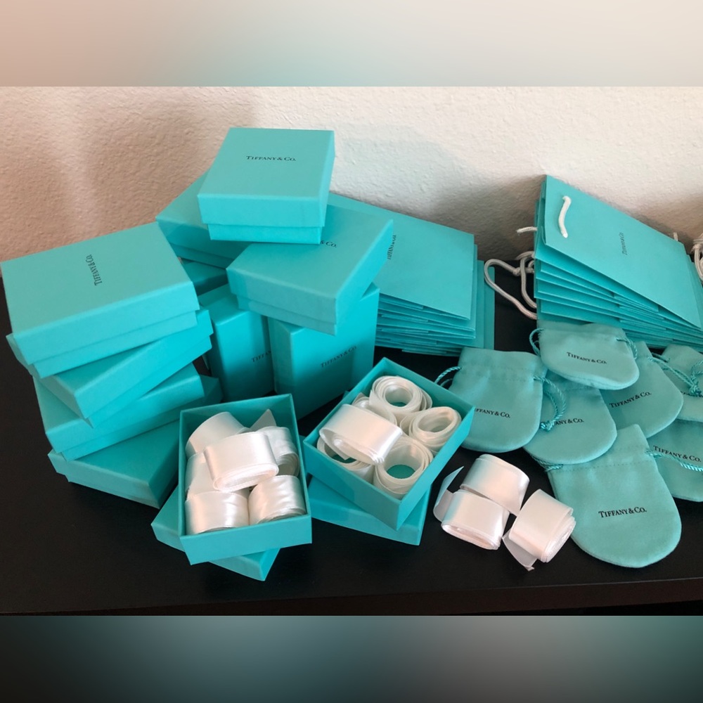 New large lot of 14+ genuine Tiffany and Co. boxes, felt drawstring pouches, etc